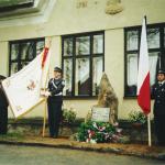 Odhalení pomníku Rady Tří u evangelické fary, kde se scházelo vedení odboje proti nacistům./ 28.10.2000