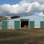 Zemědělské družstvo Mezilesí (celkem ...ha) má novou moderní halu pro ustájení skotu