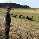 Soukromý farmář J.Dvořák se specializuje na chov černého (pův. kanadského) skotu plemene Aberdeen angus